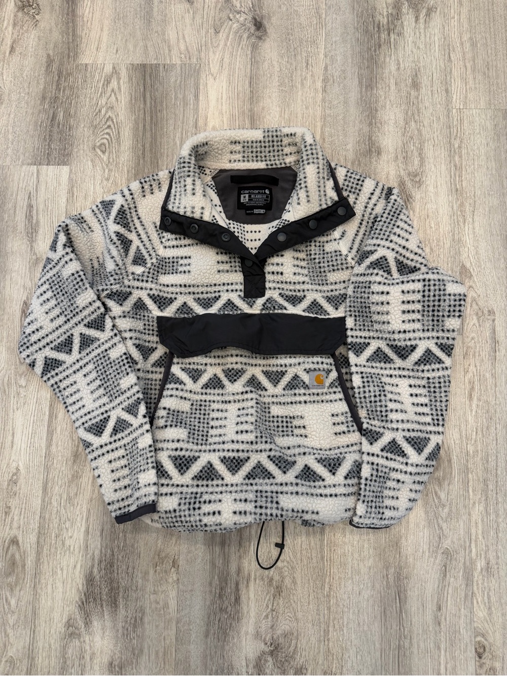 Carhartt Women’s Medium Cream Black Southwestern Fleece Snap Pullover